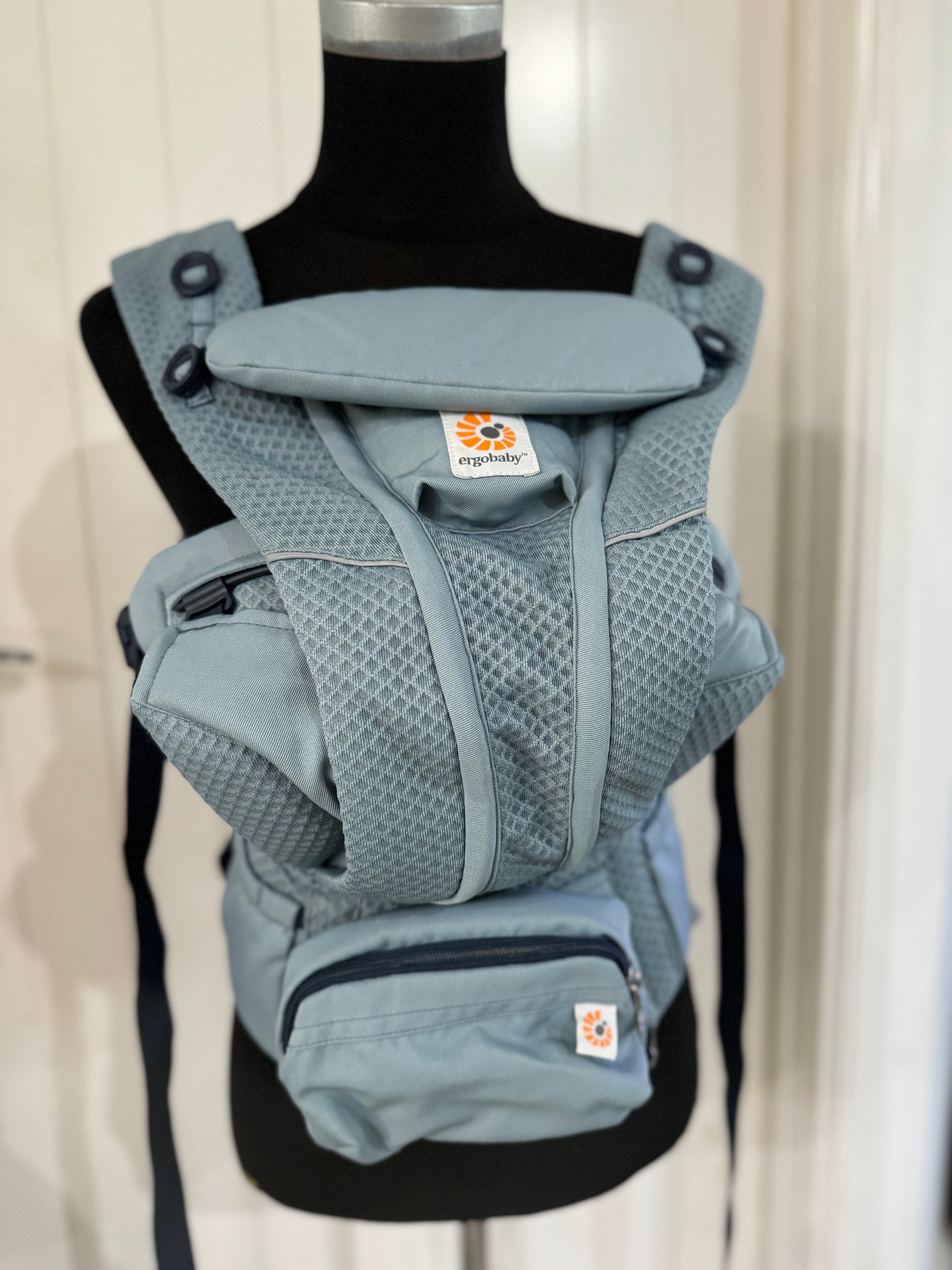 Ergobaby carrier used 2025